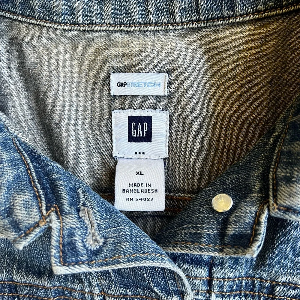 GAP Blue Jean Jacket - Picture 7 of 7